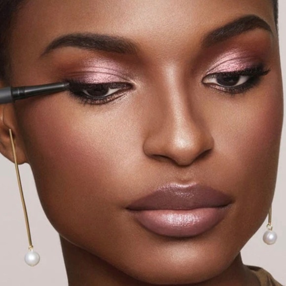 TOO FACED Shadow Insurance Eyeshadow Primer - Picture 2 of 12